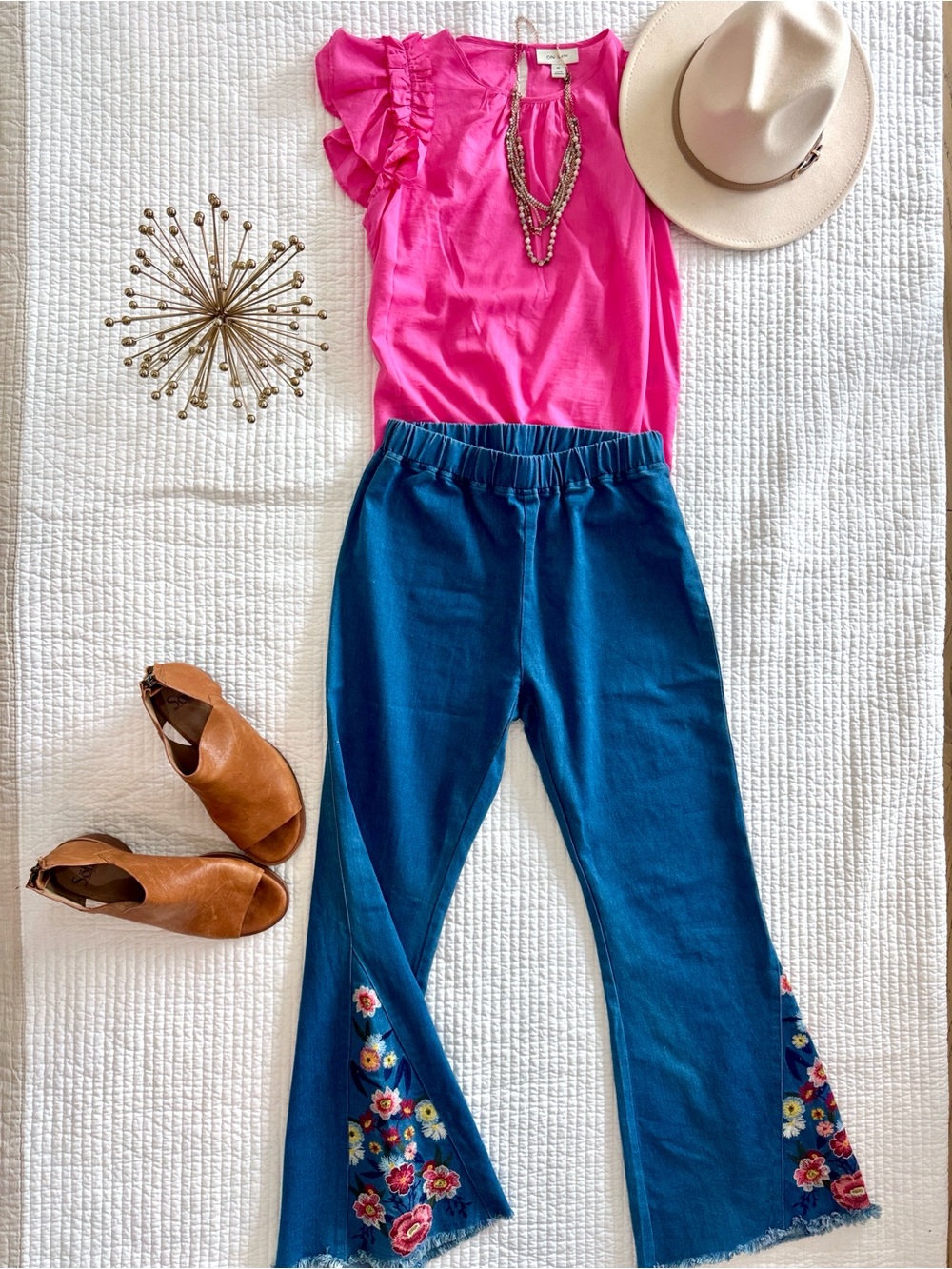 Umgee Blue Flared Wide Leg Denim Pants with Floral Embroidery SZ Large 🦋